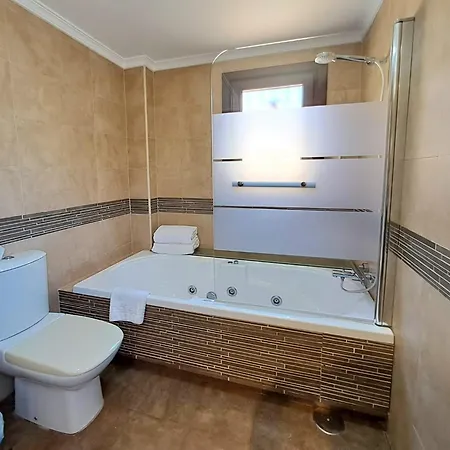 Noctua La Quinta Golf 022 * マルベーリャ